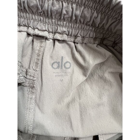 ALO Yoga Cargo Division Field Pants in Gravel - Picture 4 of 4